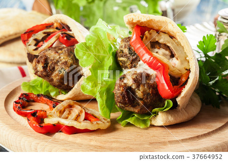 Tasty kofta kebab 37664952