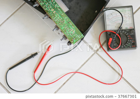 Solder circuit Measure light by the multimeter. Solder circuit Measure light by the multimeter. 37667301