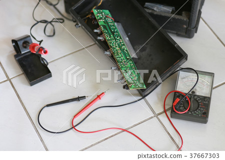 Solder circuit Measure light by the multimeter. Solder circuit Measure light by the multimeter. 37667303