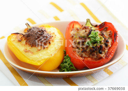Stuffed paprika with meat Stuffed paprika with meat 37669038