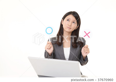 Women who decide Women who decide 37670960