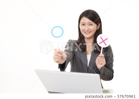 Women who decide 37670961