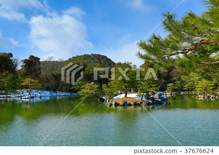 Lake Kakko Pond of Kinkakuji (Kyoto City) 37676624