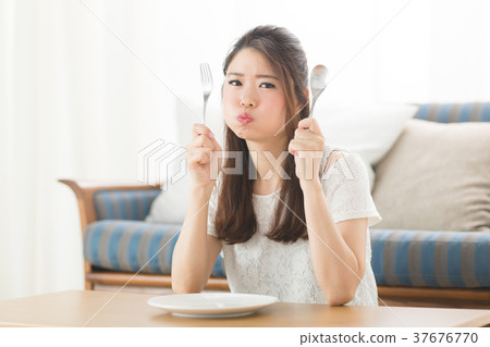 Meals / Women 37676770