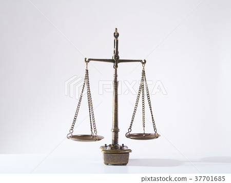 Only scales 37701685