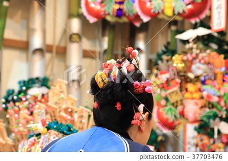 Asakusa Oto Shrine的玫瑰市場髮飾 37703476