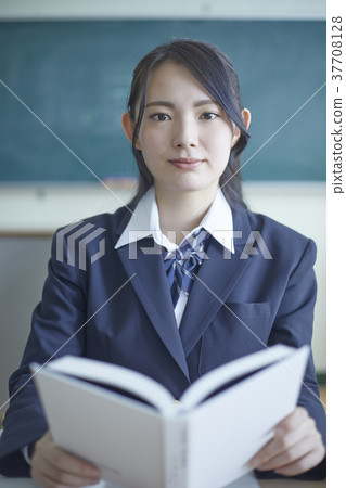Students studying 37708128