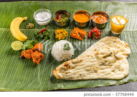 典型的印度咖哩典型的印度咖哩套 37708449