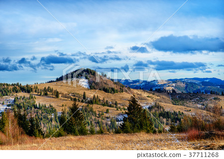 Scenic winter view on top of the Carpathian Scenic winter view on top of the Carpathian 37711268