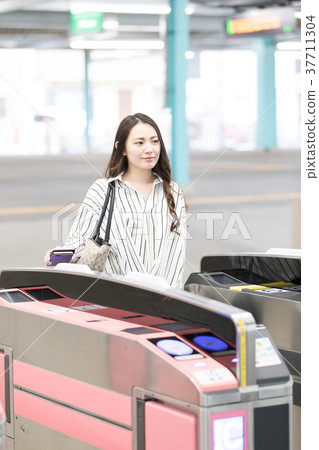 Station Home Commute School Attendance Shooting Cooperation · Keio Electric Railway Co., Ltd. Station Home Commute School Attendance Shooting Cooperation · Keio Electric Railway Co., Ltd. 37711304