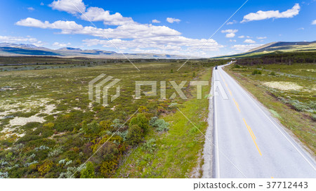 Road in Norway, mountains and blue sky 37712443