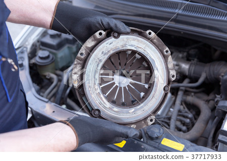 Clutch basket replacement 37717933
