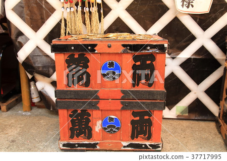 Asakusa Aoi (Otori) Shinto shrine's rose market Obsessive and Senryobox 37717995