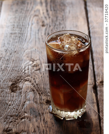 Fresh cold drink 37718420