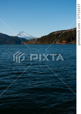 Mt. Fuji Ashinoko Hakone Shrine Peace Torii 37720537