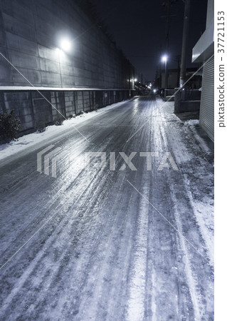 Frozen road Frozen road 37721153