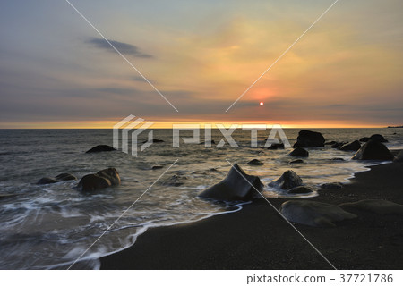 Kenting, Kenting National Park, sea, coast, beach, rocks, dusk, sunset, Taiwan, Pingtung, seaside, spray, fresh Kenting, Kenting National Park, sea, coast, beach, rocks, dusk, sunset, Taiwan, Pingtung, seaside, spray, fresh 37721786