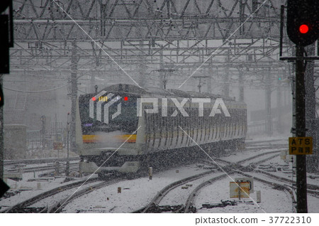 火車離開立川 火車離開立川 37722310