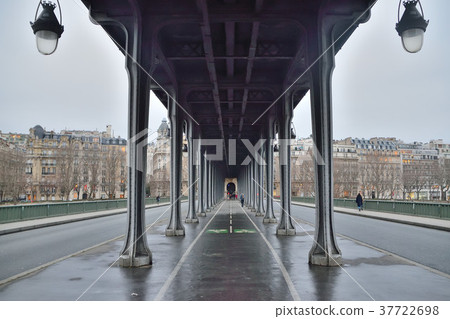 初始位置 37722698