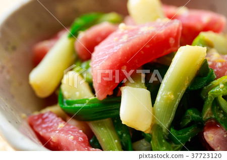 炒三文魚炒醋和醬油 37723120