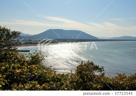 Kagamiyama和唐津灣（唐津市） 37723545