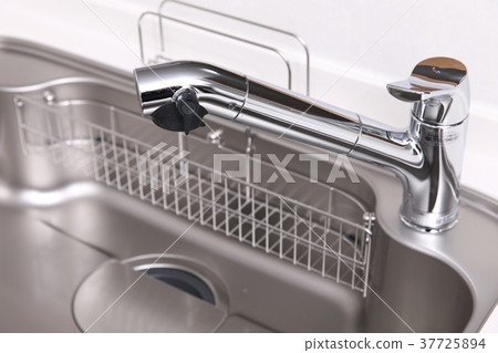 Kitchen sink 37725894