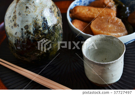 關東煮和酒 37727497