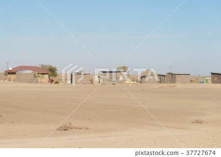 Mud straw and wooden hut 37727674