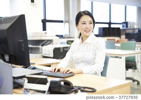 Business woman 37727930