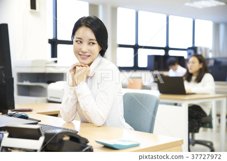 Business woman Business woman 37727972