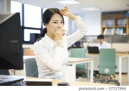 Business woman Business woman 37727994