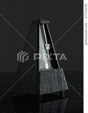Metronome - The Instrument of Keeping Beat 37728295