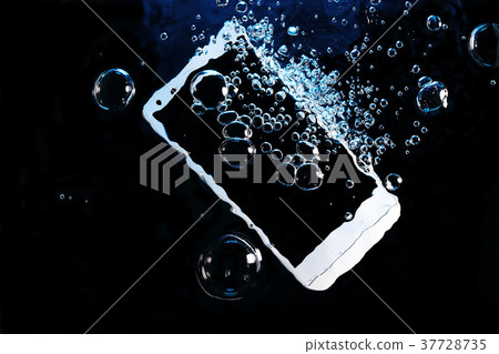 Smartphone sinking into the water 37728735