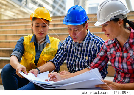 Concepts Business Engineering, Professional engineers, Young Bus Concepts Business Engineering, Professional engineers, Young Bus 37728984