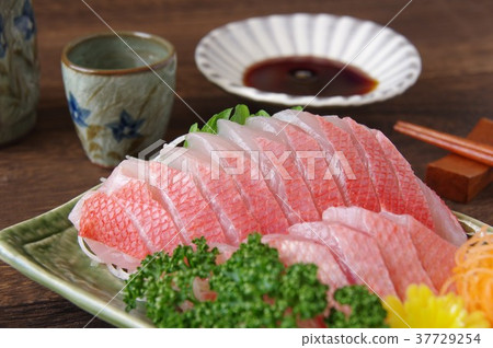 Kaname snapper生魚片 37729254