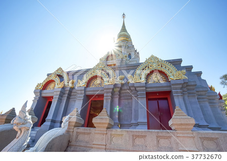Sinakarintra Stit Mahasantikhiri Pagoda 37732670