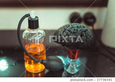 the tools of a Barber  37736591