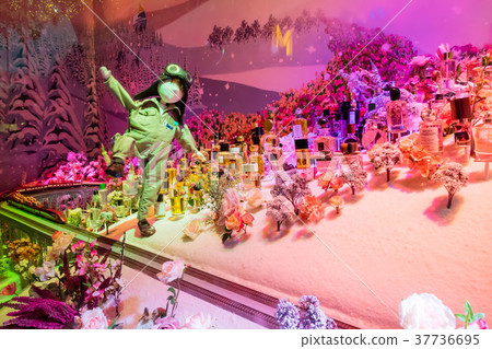 Traditional Christmas muppet show Traditional Christmas muppet show 37736695