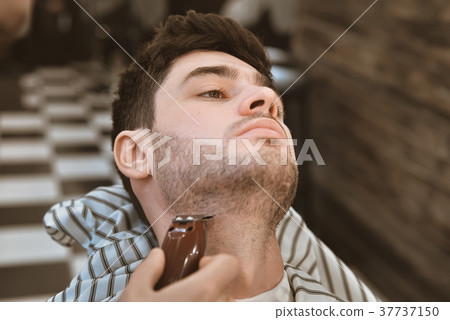 Man in the barbershop Man in the barbershop 37737150