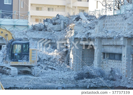 拆除施工現場挖掘機 37737339