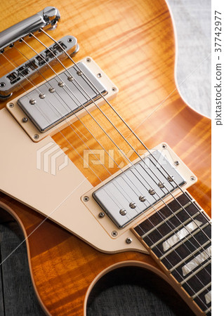  電吉他 37742977