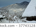 雪的白川鄉鎮 37743128