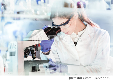 Female health care researchers working in 37744550