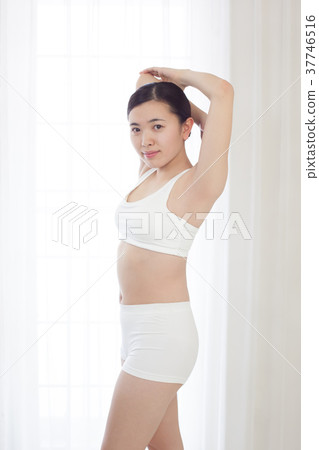 Woman exercise Woman exercise 37746516