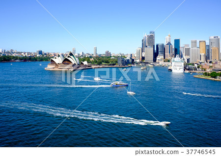 Sydney Harbor, the most beautiful port city in the world Sydney Harbor, the most beautiful port city in the world 37746545