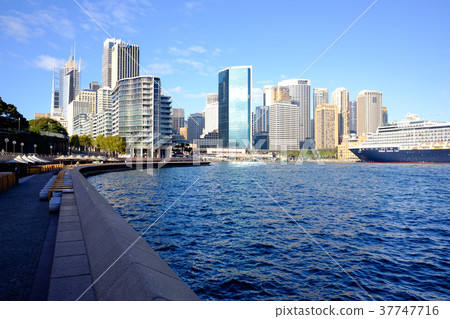 Sydney Harbor, the most beautiful port city in the world Sydney Harbor, the most beautiful port city in the world 37747716