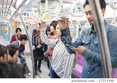 Train commuting, attending school, shooting cooperation, Keio Electric Railway Co., Ltd. 37751446