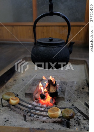 爐 37751499