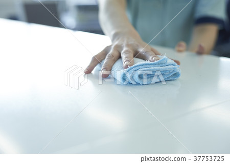 Cleaning staff 37753725