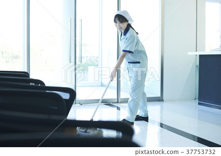 Cleaning staff 37753732